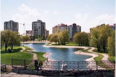 Бровари, вул.Грушевського, 15
