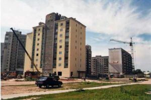 Бровари, вул.Грушевського, 15