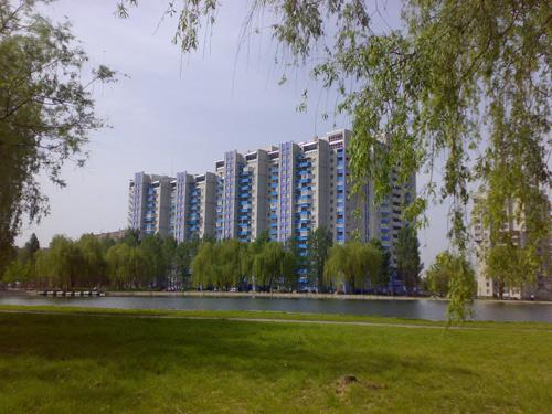 Бровари, вул.Грушевського, 7