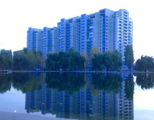 Бровари, вул.Грушевського, 7