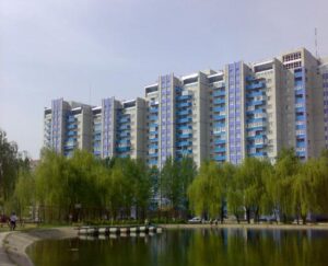Бровари, вул.Грушевського, 7
